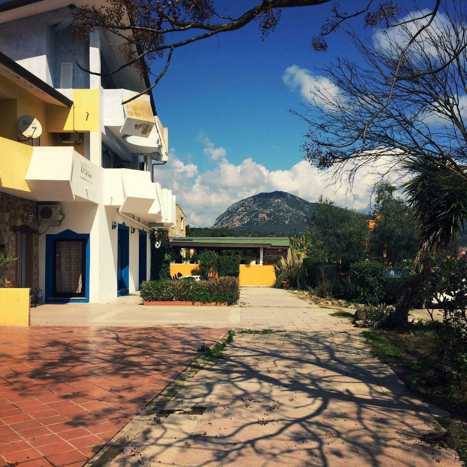 En Ville Bed And Breakfast Gonnesa Exterior foto